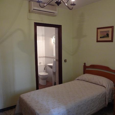 Hostal San Pedro Sanlúcar la Mayor Buitenkant foto