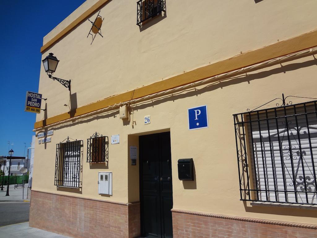 Hostal San Pedro Sanlúcar la Mayor Buitenkant foto