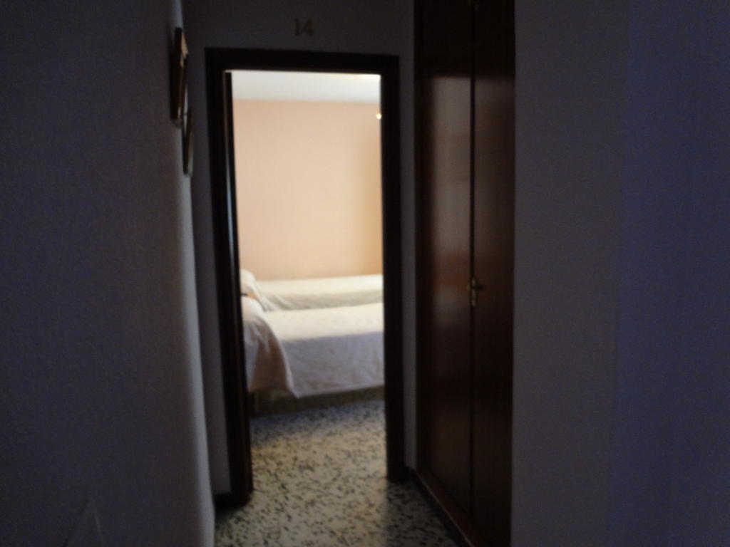 Hostal San Pedro Sanlúcar la Mayor Buitenkant foto