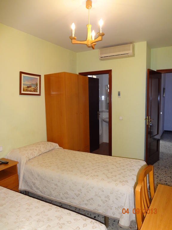 Hostal San Pedro Sanlúcar la Mayor Buitenkant foto